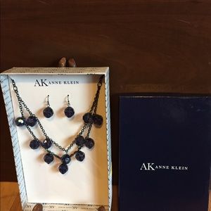 ANNE KLEIN NECKLACE & EARINGS